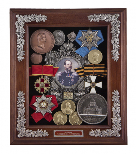 Ключница "Александр II" мал. 34х30х9 см.